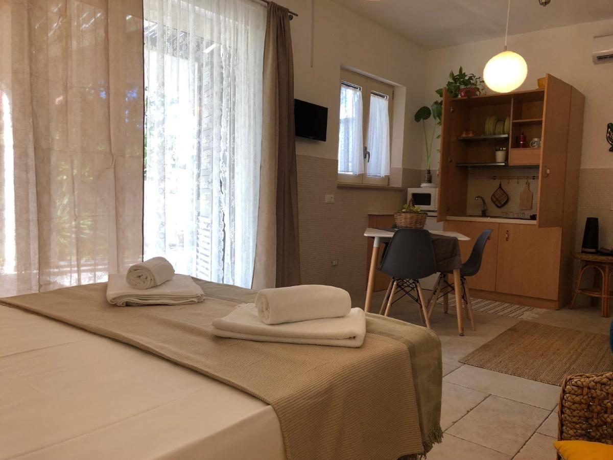 Odegos Mono & Trilo Bed & Breakfast Torre dell'Orso Eksteriør bilde