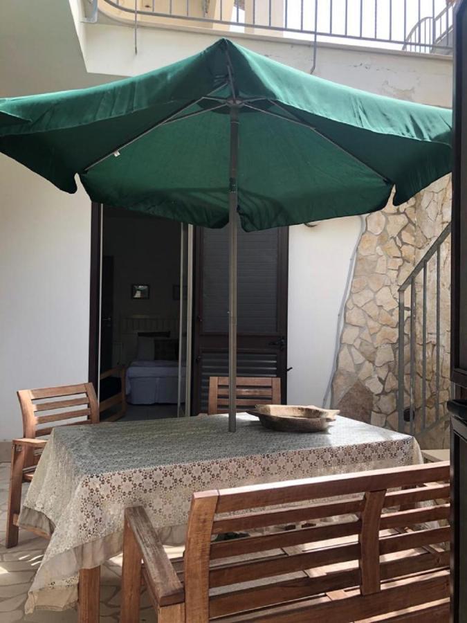 Odegos Mono & Trilo Bed & Breakfast Torre dell'Orso Eksteriør bilde